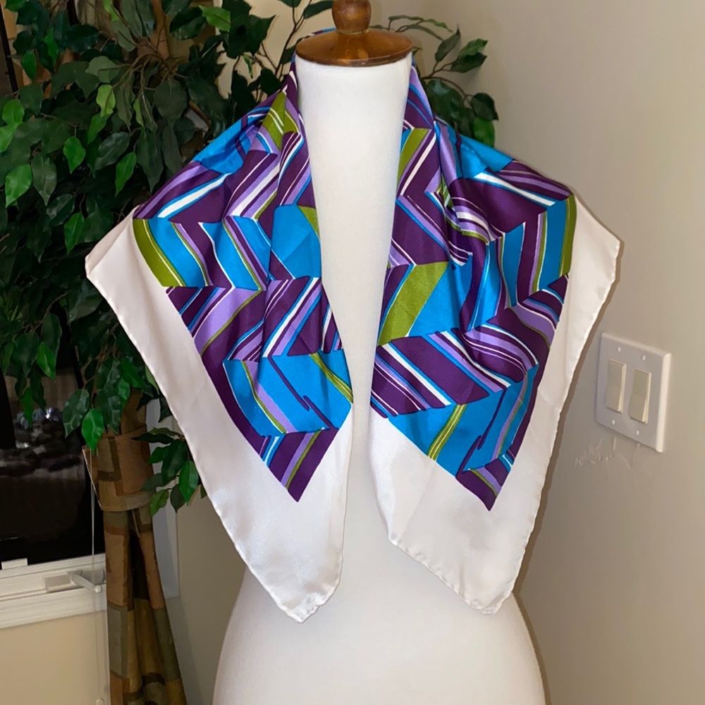 Vintage Glentex 100%Polyester Made in Japan Hand Rolled Scarf
